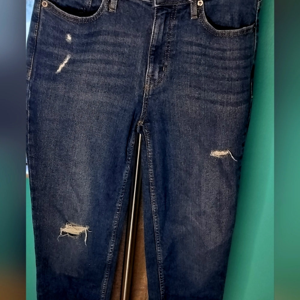 Calvin Klein Jeans.